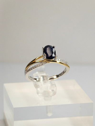 yksilöllinen säädettävä hopeasormus aidolla Safiirillä 