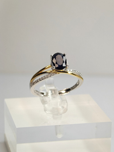 yksilöllinen säädettävä hopeasormus aidolla Safiirillä 