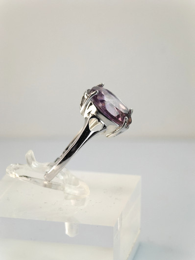 individual adjustable silver ring with real Amethyst