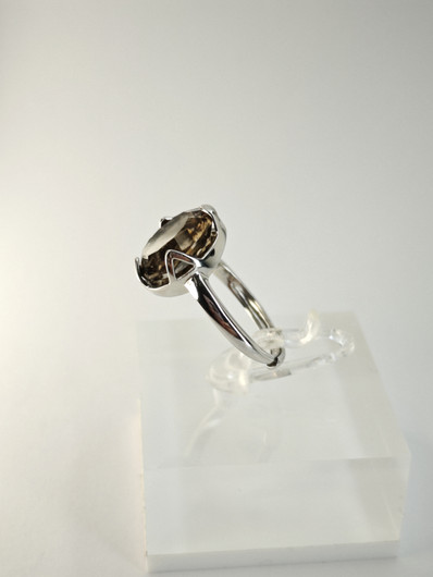 yksilöllinen säädettävä hopeasormus  Savukvartsilla