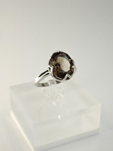 yksilöllinen säädettävä hopeasormus  Savukvartsilla