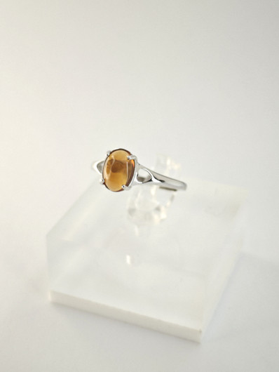 yksilöllinen säädettävä hopeasormus luonnollisella 