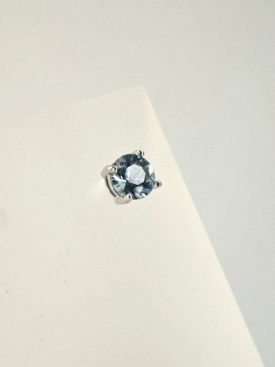 yksilöllinen hopeiset topaasi korvakorut 