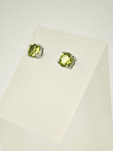yksilöllinen hopeiset peridootti korvakorut 