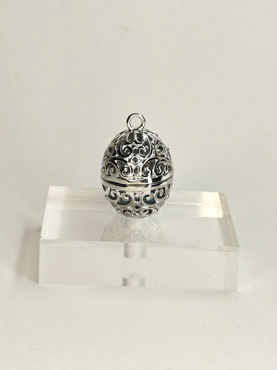 yksilöllinen avautuva riipus koriste kivellä 