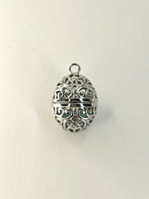 individual opening pendant with decorative stone