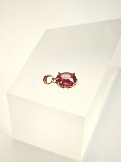 yksilöllinen hopeariipus aidolla Burman Rubiinilla