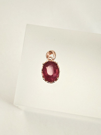 yksilöllinen hopeariipus aidolla Burman Rubiinilla