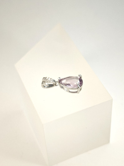 yksilöllinen hopeariipus aidolla Ametistillä