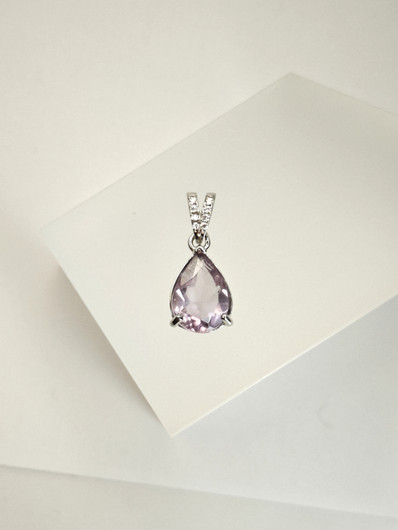 yksilöllinen hopeariipus aidolla Ametistillä