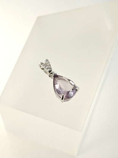 yksilöllinen hopeariipus aidolla Ametistillä