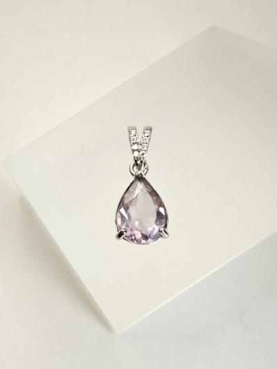 yksilöllinen hopeariipus aidolla Ametistillä