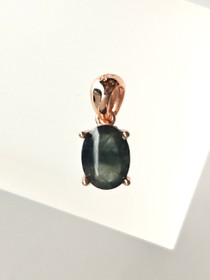 individual silver pendant with real star Sapphire