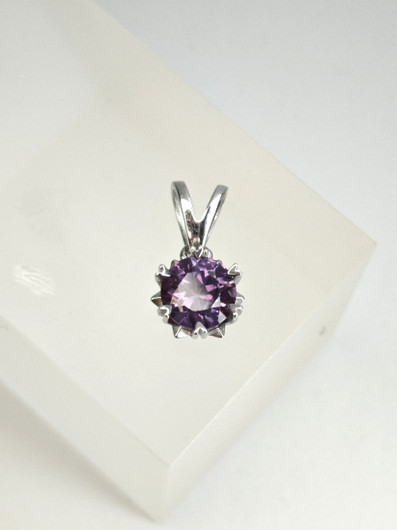 yksilöllinen hopeariipus aidolla Ametistillä