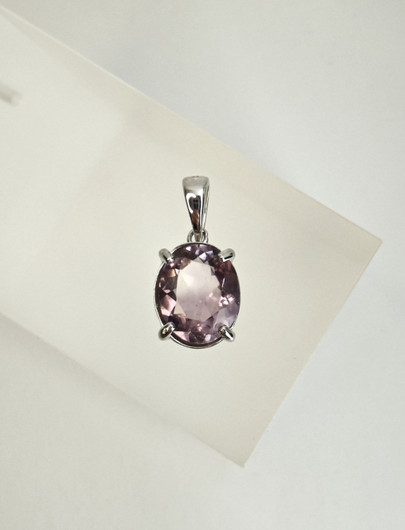 yksilöllinen hopeariipus aidolla Ametistillä