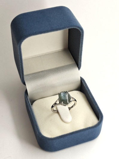 yksilöllinen säädettävä hopeasormus luonnollisella tähti Safiirillä 