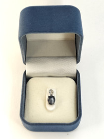 individual silver pendant with real star Sapphire