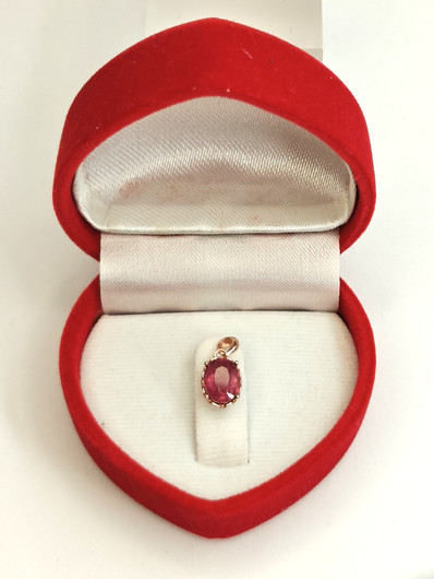 yksilöllinen hopeariipus aidolla Burman Rubiinilla