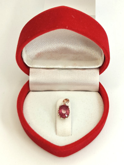 yksilöllinen hopeariipus aidolla Burman Rubiinilla