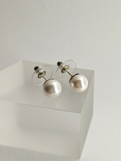 Vintage beautiful pearl earrings