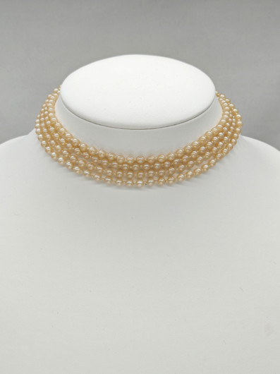 Vintage beautiful pearl necklace