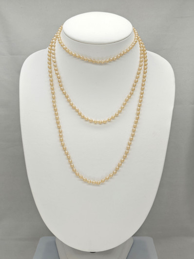 Vintage beautiful pearl necklace