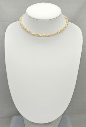 Vintage beautiful pearl necklace