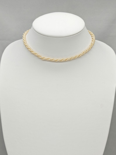 Vintage beautiful pearl necklace
