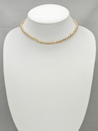 Vintage beautiful pearl necklace
