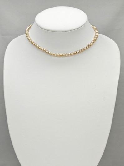 Vintage beautiful pearl necklace