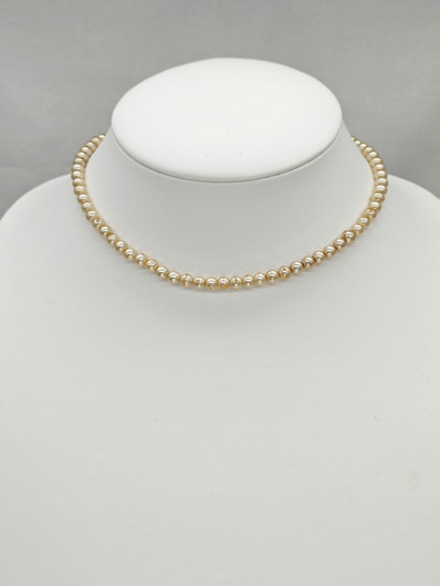 Vintage beautiful pearl necklace