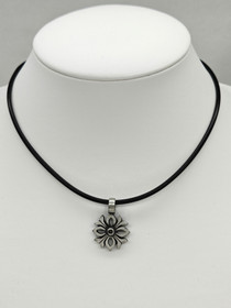 Vintage necklace with pendant