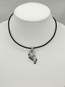 Vintage kaulakoru riipuksella