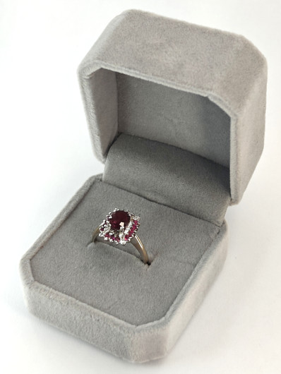 Vintage Ruby 18ct  gold ring with diamonds and rubies 