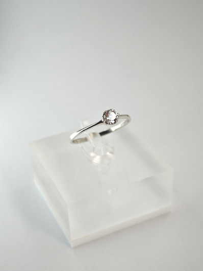 Vintage white gold diamond ring 