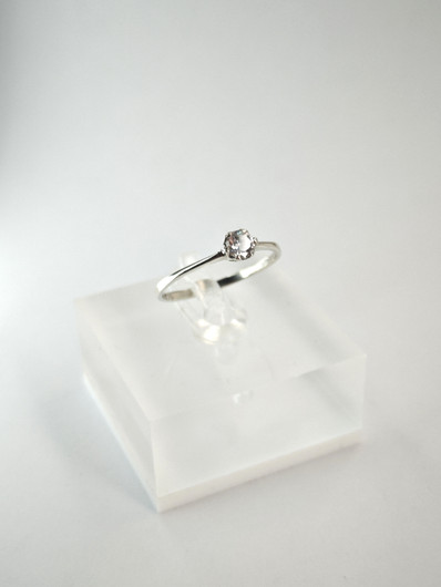 Vintage white gold diamond ring 