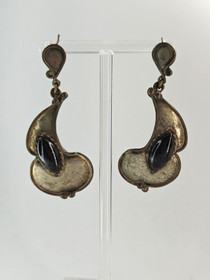 Vintage hopeisiet korvakorut korukivillä