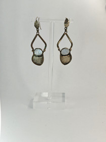 Vintage hopeisiet korvakorut korukivillä