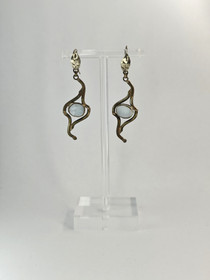 Vintage hopeisiet korvakorut korukivillä