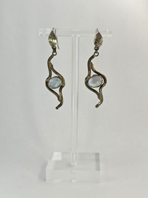 Vintage hopeisiet korvakorut korukivillä