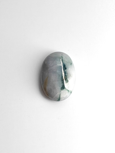 Jade 12,7 ct ovaali