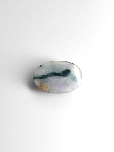 Jade 12,7 ct ovaali