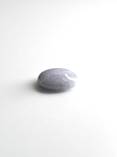 Jade 4,3 ct ovaali