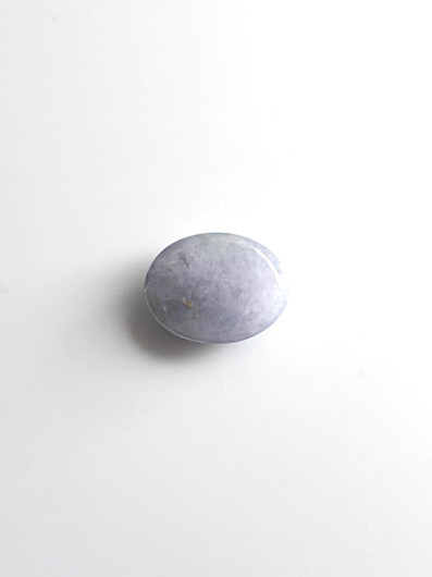 Jade 4,3 ct ovaali