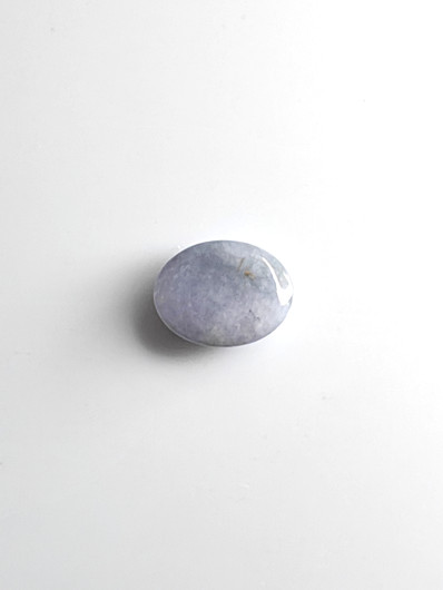 Jade 4,3 ct ovaali