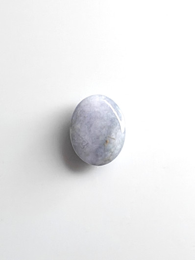 Jade 4,3 ct ovaali
