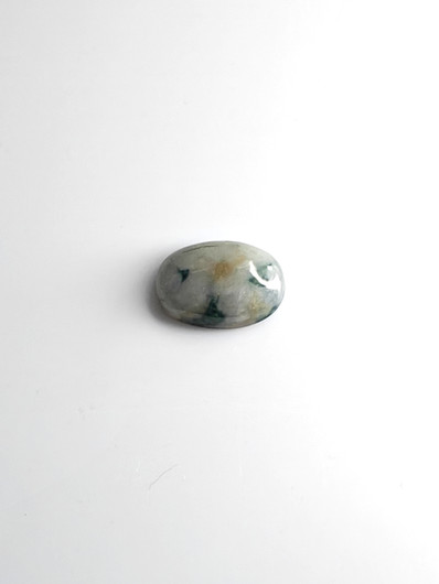 Jade 10,9 ct ovaali