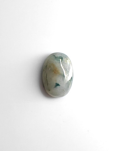 Jade 10,9 ct ovaali