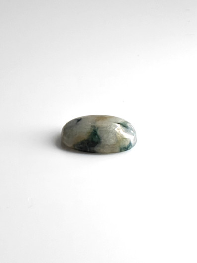 Jade 10,9 ct ovaali