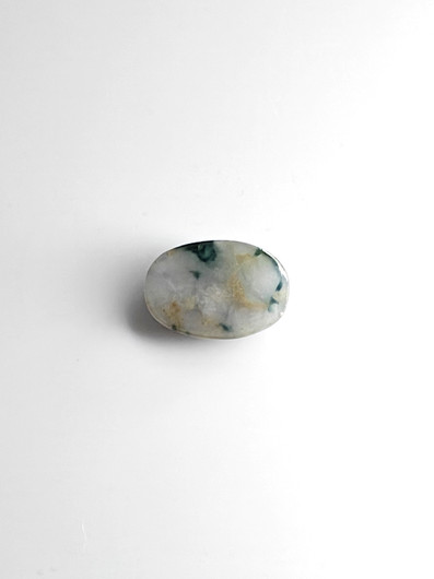 Jade 10,9 ct ovaali